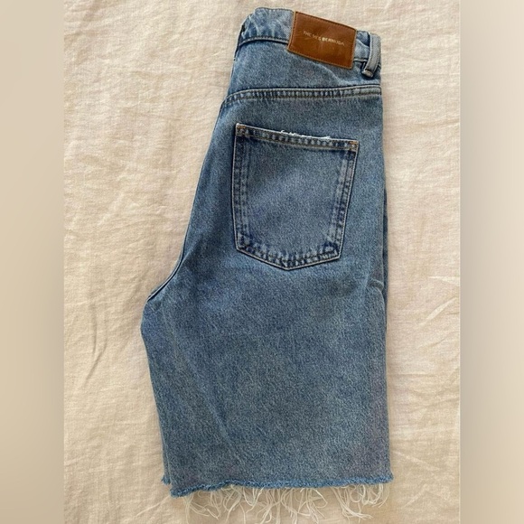 Zara 90’s Bermuda Shorts - Picture 3 of 5